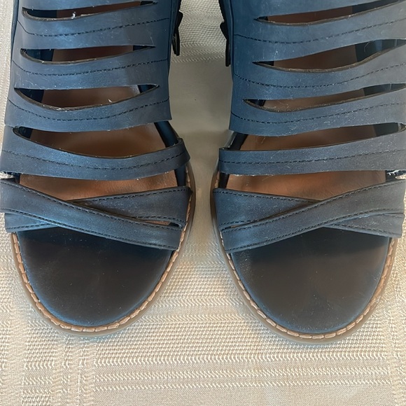 Universal Thread Black Cage Side Zip Booties w/Chunky Block Heel - Size 8.5 Wide - Picture 10 of 13